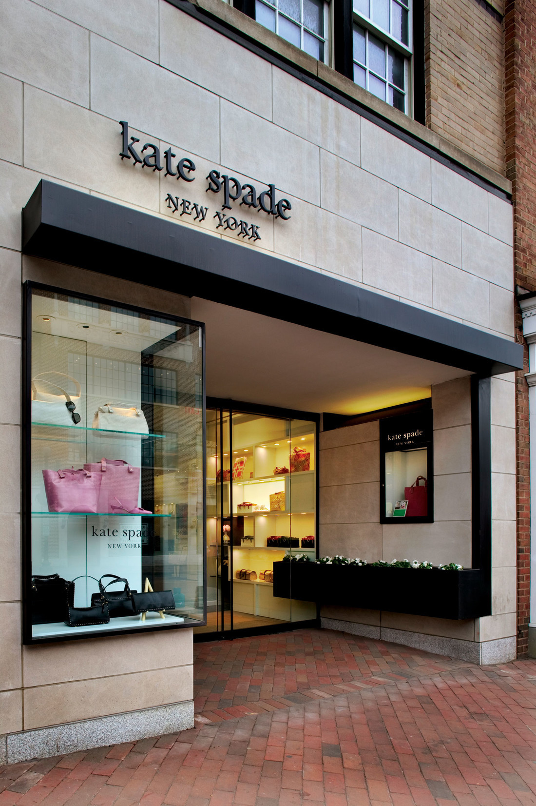 Kate-Spade-stores-8